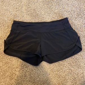 Lululemon Run shorts 4”